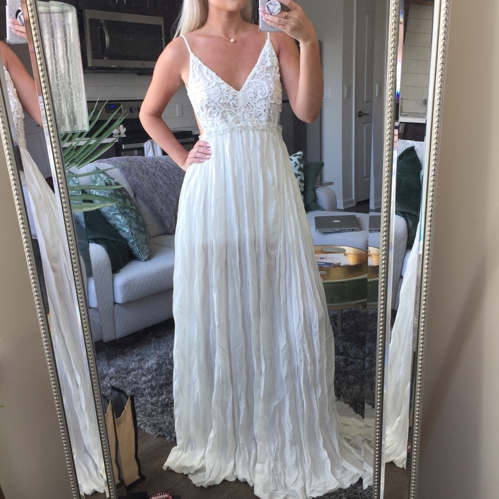 Olivaceous White Maxi Dress